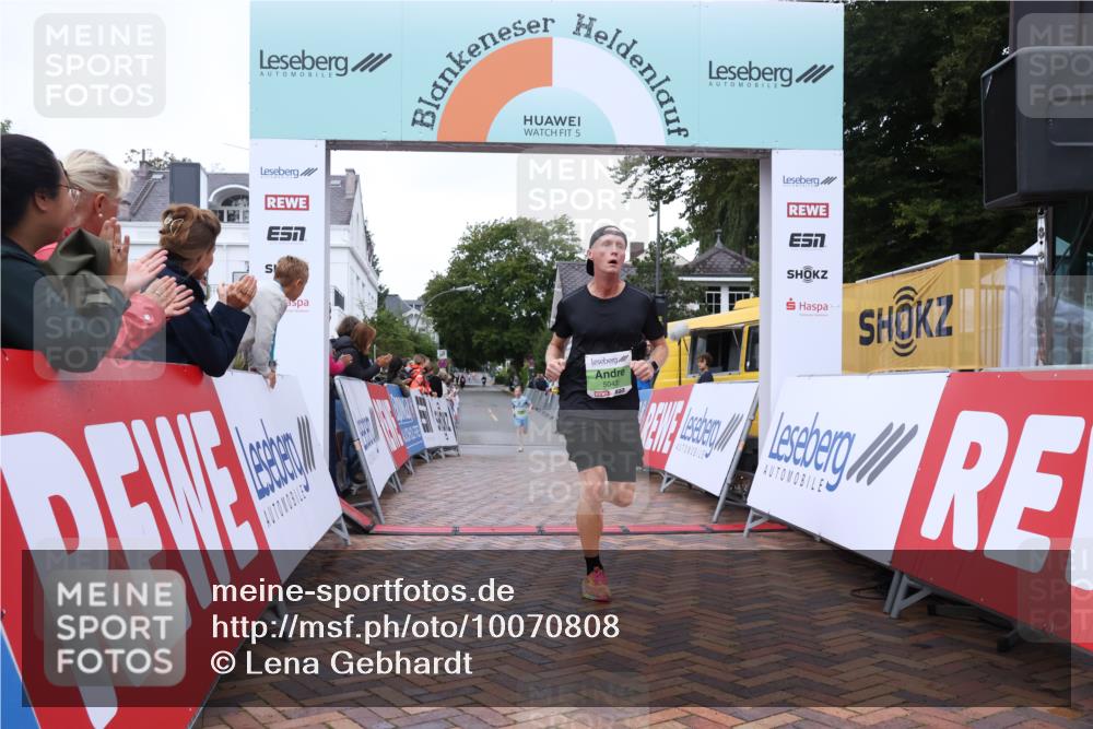 30.08.2026 - Blankeneser Heldenlauf Lena Gebhardt http://msf.ph/oto/10070808 30.08.2026 10:09:55 Ziel 5043 meine-sportfotos.de