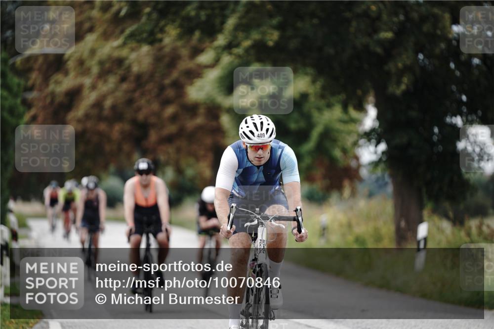 30.08.2026 - Elbe Triathlon Hamburg Michael Burmester http://msf.ph/oto/10070846 30.08.2026 09:59:02 Radfahren 299, 409, 579, 580, 605, 664, 691, 718 meine-sportfotos.de