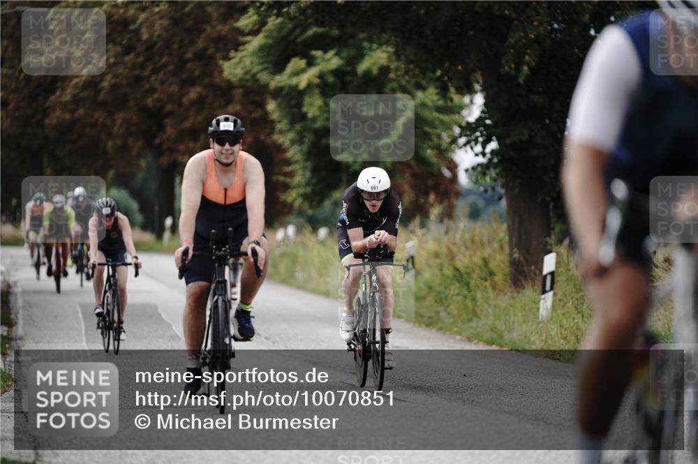 30.08.2026 - Elbe Triathlon Hamburg Michael Burmester http://msf.ph/oto/10070851 30.08.2026 09:59:03 Radfahren 299, 409, 491, 579, 580, 605, 664, 691, 718, 802 meine-sportfotos.de