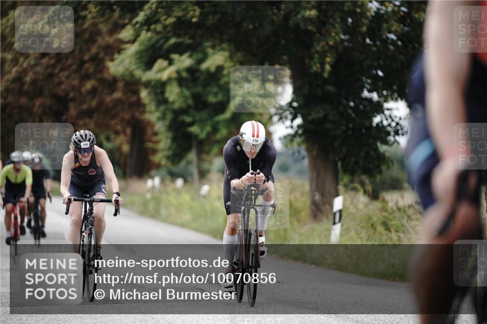 30.08.2026 - Elbe Triathlon Hamburg Michael Burmester http://msf.ph/oto/10070856 30.08.2026 09:59:05 Radfahren 299, 409, 491, 495, 579, 580, 605, 647, 691, 718, 802 meine-sportfotos.de