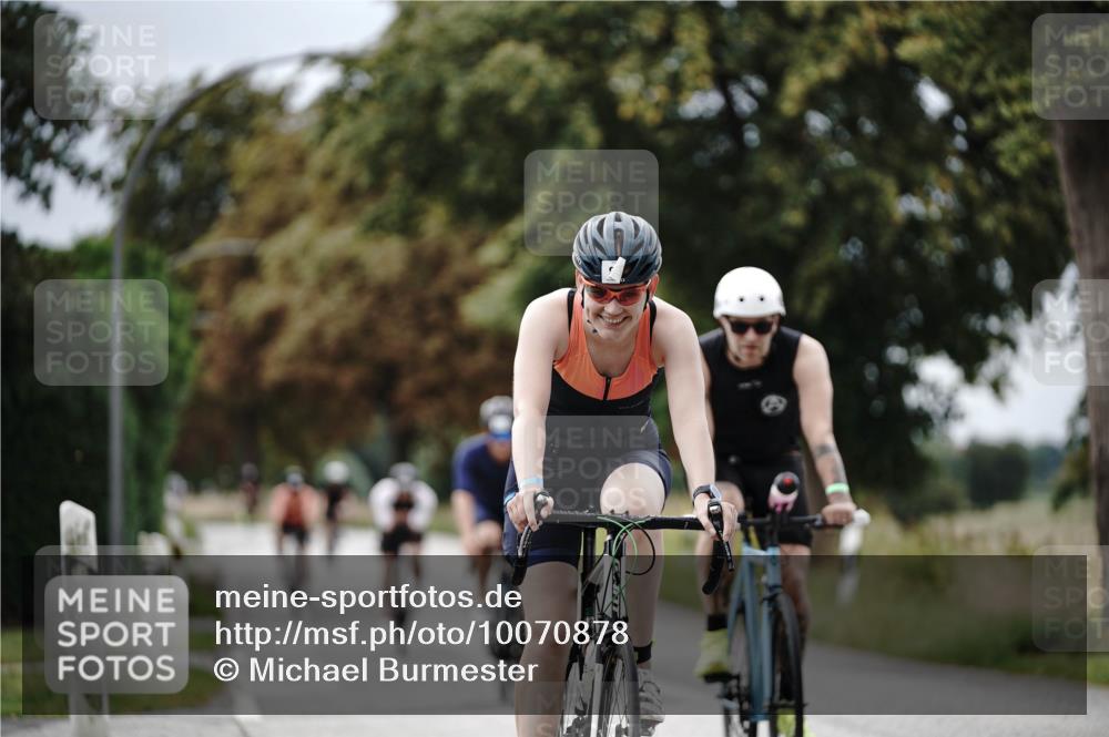 30.08.2026 - Elbe Triathlon Hamburg Michael Burmester http://msf.ph/oto/10070878 30.08.2026 09:59:10 Radfahren 472, 491, 495, 579, 580, 647, 802, 934 meine-sportfotos.de