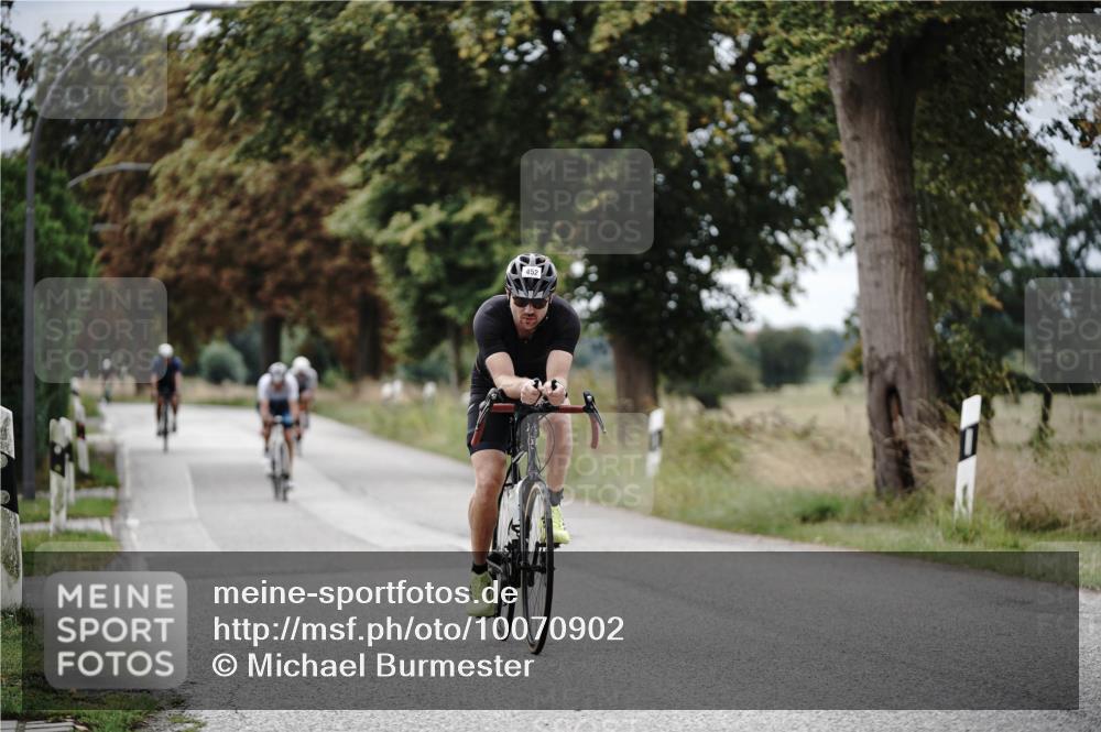 30.08.2026 - Elbe Triathlon Hamburg Michael Burmester http://msf.ph/oto/10070902 30.08.2026 09:59:20 Radfahren 452, 667, 750, 918 meine-sportfotos.de