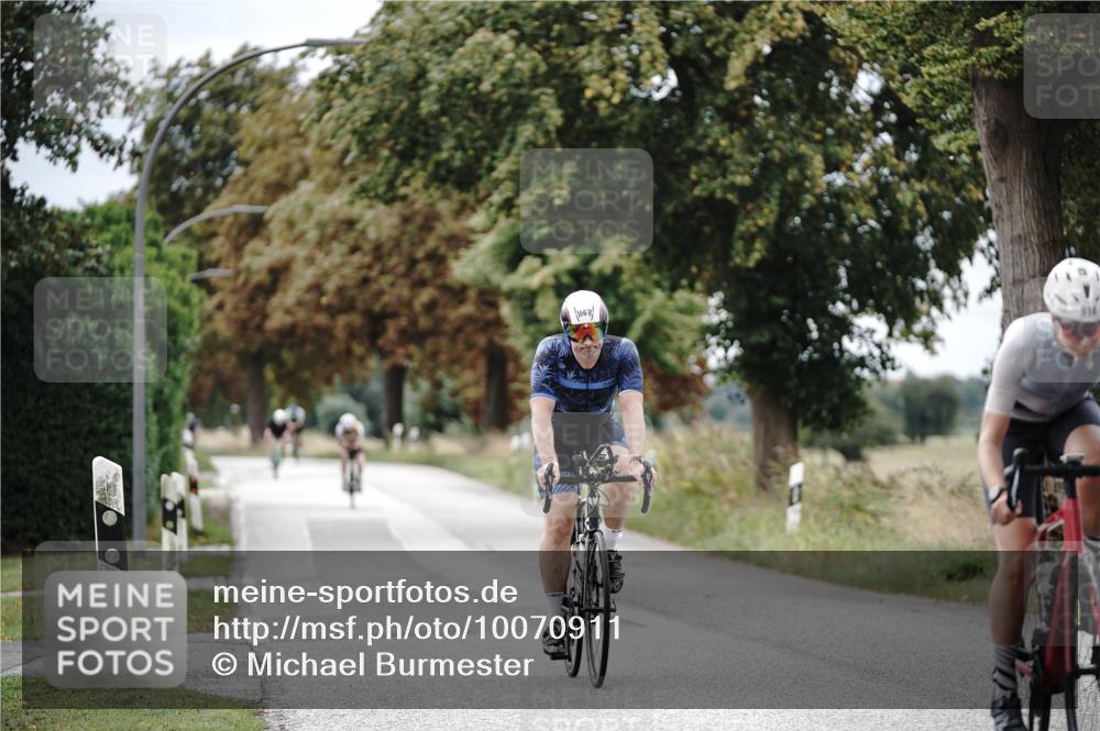 30.08.2026 - Elbe Triathlon Hamburg Michael Burmester http://msf.ph/oto/10070911 30.08.2026 09:59:26 Radfahren 667, 750, 780, 918 meine-sportfotos.de