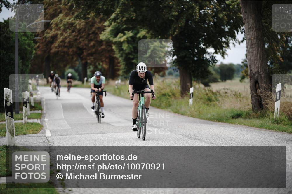 30.08.2026 - Elbe Triathlon Hamburg Michael Burmester http://msf.ph/oto/10070921 30.08.2026 09:59:34 Radfahren 331, 624, 655, 780, 863 meine-sportfotos.de