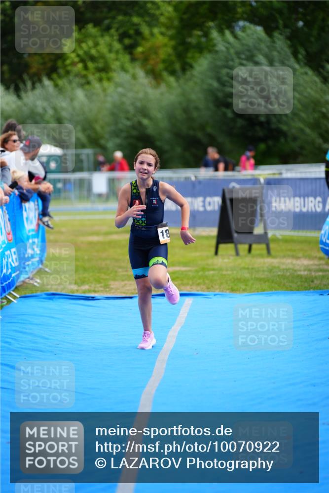 30.08.2026 - Elbe Triathlon Hamburg LAZAROV Photography http://msf.ph/oto/10070922 30.08.2026 12:55:28 Ziel 1863, 1868 meine-sportfotos.de