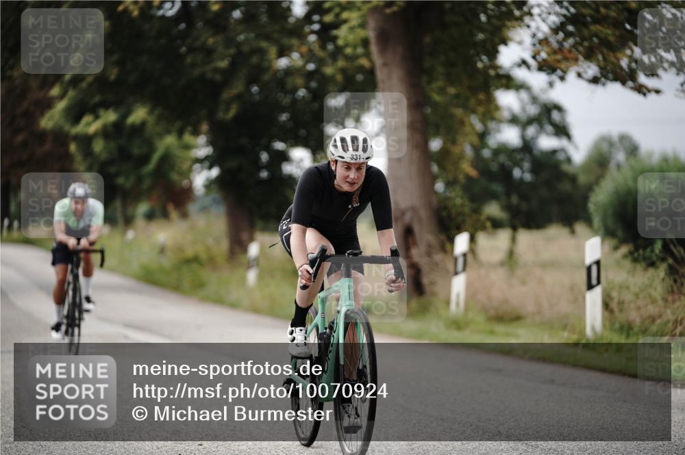 30.08.2026 - Elbe Triathlon Hamburg Michael Burmester http://msf.ph/oto/10070924 30.08.2026 09:59:35 Radfahren 331, 624, 655, 863 meine-sportfotos.de