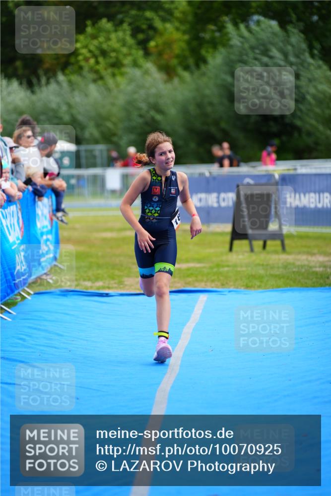 30.08.2026 - Elbe Triathlon Hamburg LAZAROV Photography http://msf.ph/oto/10070925 30.08.2026 12:55:28 Ziel 1863, 1868 meine-sportfotos.de