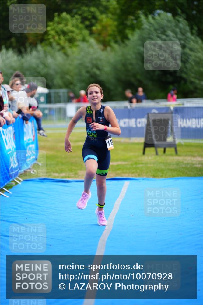 30.08.2026 - Elbe Triathlon Hamburg LAZAROV Photography http://msf.ph/oto/10070928 30.08.2026 12:55:28 Ziel 1863, 1868 meine-sportfotos.de