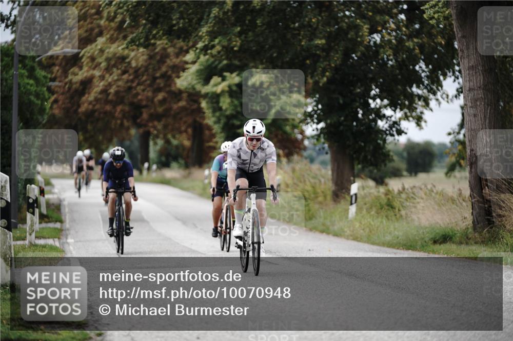 30.08.2026 - Elbe Triathlon Hamburg Michael Burmester http://msf.ph/oto/10070948 30.08.2026 09:59:54 Radfahren 248, 430, 467, 532, 547, 596, 697, 769, 874, 947 meine-sportfotos.de