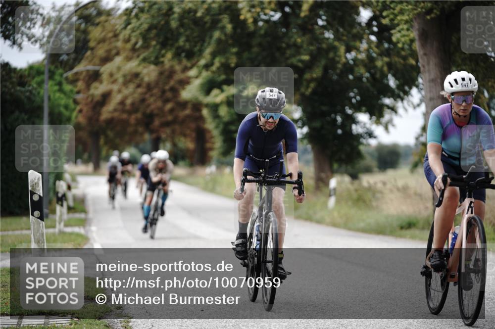 30.08.2026 - Elbe Triathlon Hamburg Michael Burmester http://msf.ph/oto/10070959 30.08.2026 09:59:56 Radfahren 248, 394, 430, 467, 532, 547, 596, 697, 769, 874, 900, 947, 958 meine-sportfotos.de