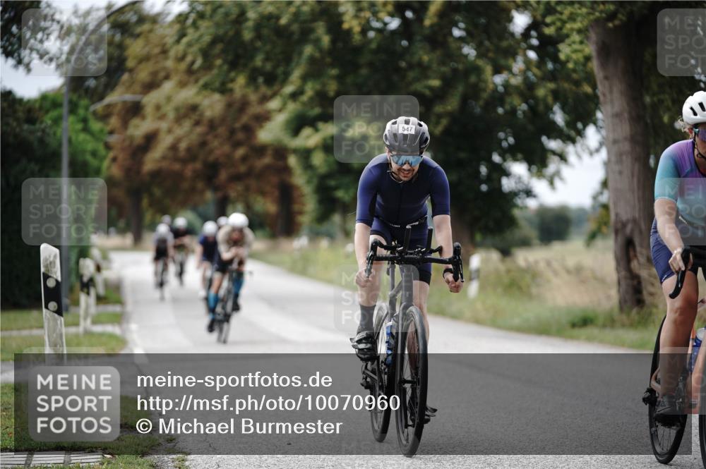 30.08.2026 - Elbe Triathlon Hamburg Michael Burmester http://msf.ph/oto/10070960 30.08.2026 09:59:56 Radfahren 248, 394, 430, 467, 532, 547, 596, 697, 769, 874, 900, 947, 958 meine-sportfotos.de