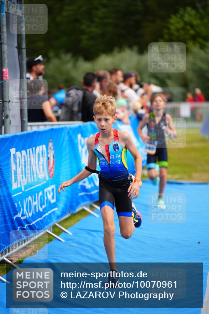 30.08.2026 - Elbe Triathlon Hamburg LAZAROV Photography http://msf.ph/oto/10070961 30.08.2026 12:55:39 Ziel 1840, 1844 meine-sportfotos.de