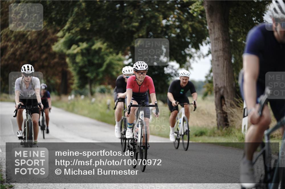 30.08.2026 - Elbe Triathlon Hamburg Michael Burmester http://msf.ph/oto/10070972 30.08.2026 10:00:01 Radfahren 248, 394, 467, 697, 874, 900, 958 meine-sportfotos.de
