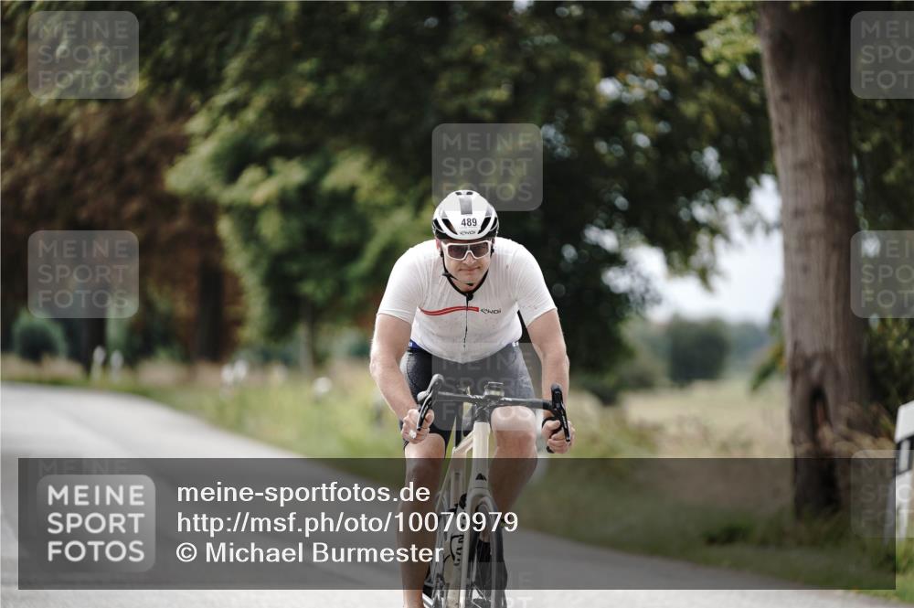 30.08.2026 - Elbe Triathlon Hamburg Michael Burmester http://msf.ph/oto/10070979 30.08.2026 10:00:20 Radfahren 489 meine-sportfotos.de