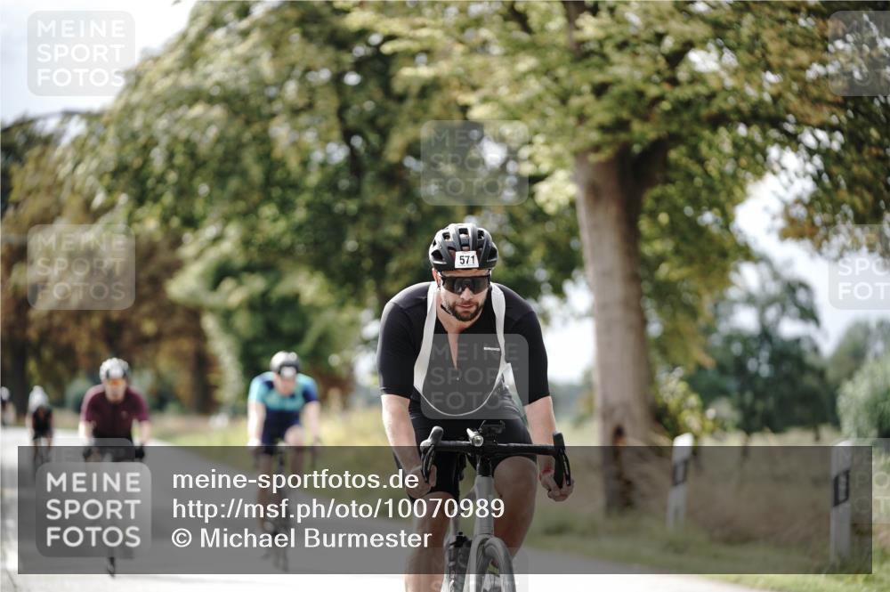 30.08.2026 - Elbe Triathlon Hamburg Michael Burmester http://msf.ph/oto/10070989 30.08.2026 10:00:31 Radfahren 510, 571, 638, 898, 931 meine-sportfotos.de