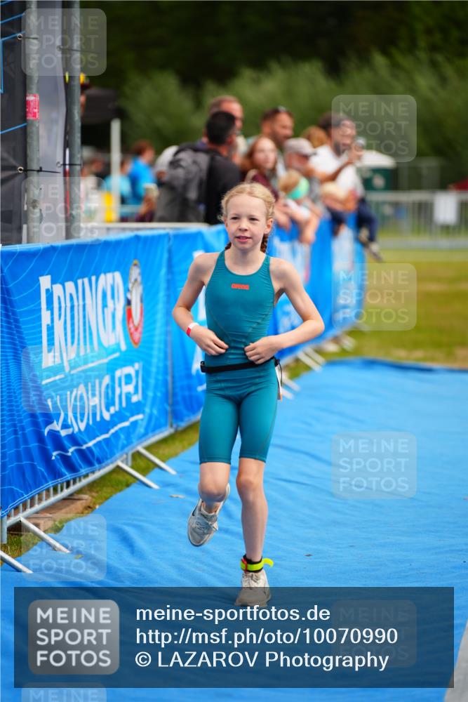 30.08.2026 - Elbe Triathlon Hamburg LAZAROV Photography http://msf.ph/oto/10070990 30.08.2026 12:56:03 Ziel 1809, 1871 meine-sportfotos.de