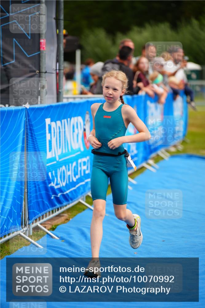 30.08.2026 - Elbe Triathlon Hamburg LAZAROV Photography http://msf.ph/oto/10070992 30.08.2026 12:56:03 Ziel 1809, 1871 meine-sportfotos.de