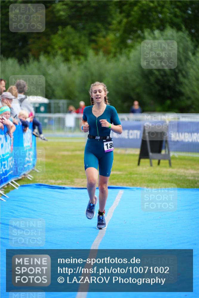 30.08.2026 - Elbe Triathlon Hamburg LAZAROV Photography http://msf.ph/oto/10071002 30.08.2026 12:56:06 Ziel 1809, 1871 meine-sportfotos.de