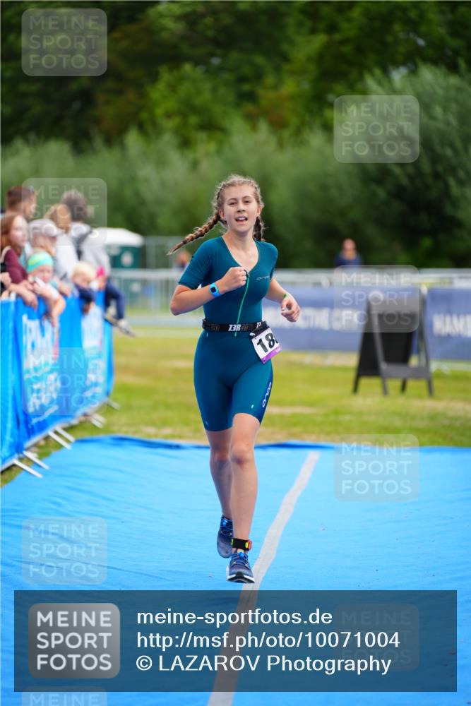 30.08.2026 - Elbe Triathlon Hamburg LAZAROV Photography http://msf.ph/oto/10071004 30.08.2026 12:56:06 Ziel 1809, 1871 meine-sportfotos.de
