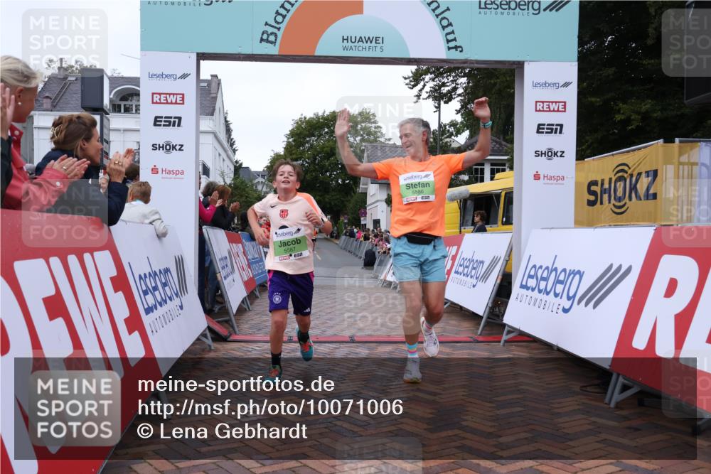 30.08.2026 - Blankeneser Heldenlauf Lena Gebhardt http://msf.ph/oto/10071006 30.08.2026 10:10:33 Ziel 5586, 5587 meine-sportfotos.de