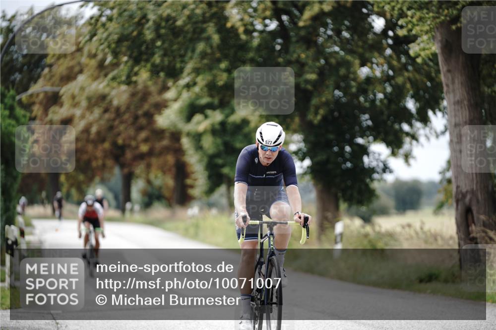 30.08.2026 - Elbe Triathlon Hamburg Michael Burmester http://msf.ph/oto/10071007 30.08.2026 10:00:41 Radfahren 577, 724, 751, 866 meine-sportfotos.de