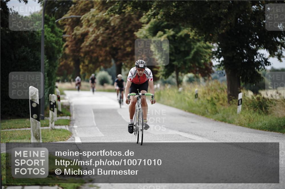 30.08.2026 - Elbe Triathlon Hamburg Michael Burmester http://msf.ph/oto/10071010 30.08.2026 10:00:43 Radfahren 577, 724, 866 meine-sportfotos.de