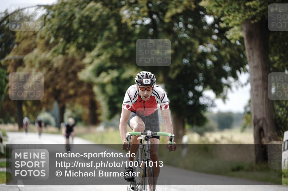 30.08.2026 - Elbe Triathlon Hamburg Michael Burmester http://msf.ph/oto/10071013 30.08.2026 10:00:44 Radfahren 577, 724, 866 meine-sportfotos.de