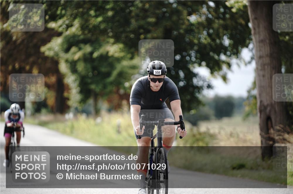 30.08.2026 - Elbe Triathlon Hamburg Michael Burmester http://msf.ph/oto/10071029 30.08.2026 10:00:52 Radfahren 558, 869 meine-sportfotos.de