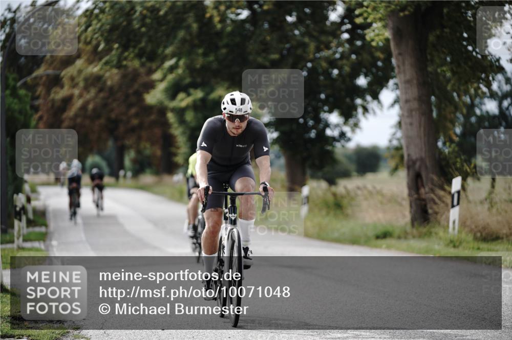 30.08.2026 - Elbe Triathlon Hamburg Michael Burmester http://msf.ph/oto/10071048 30.08.2026 10:01:05 Radfahren 548, 636, 671, 675, 699, 705, 831 meine-sportfotos.de
