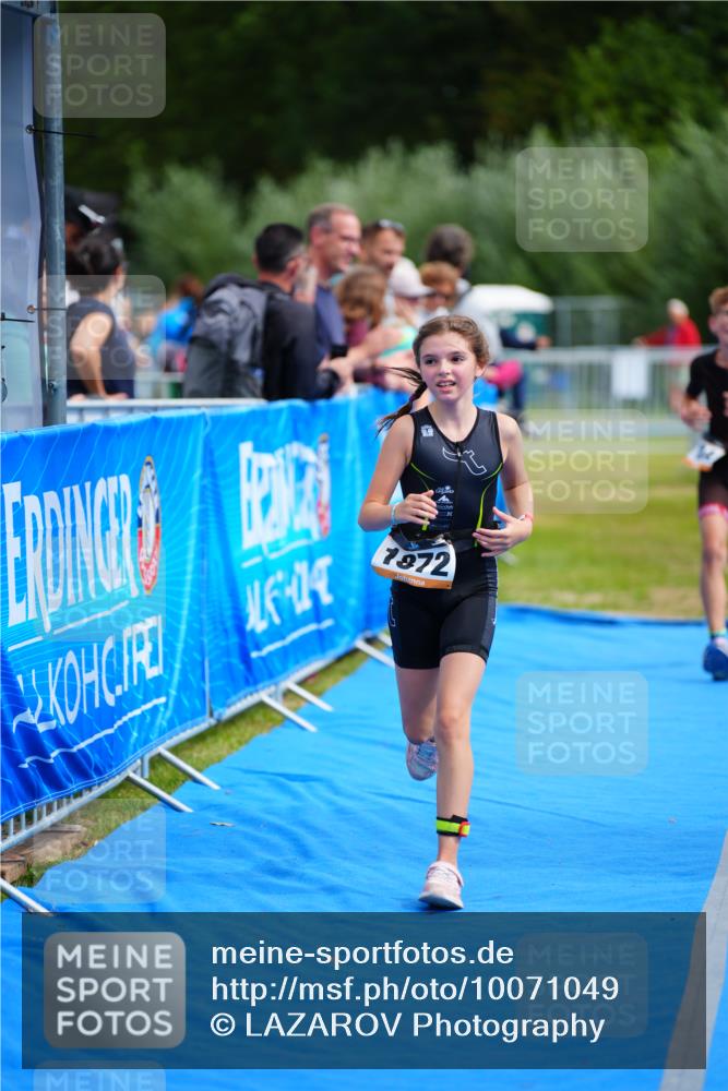 30.08.2026 - Elbe Triathlon Hamburg LAZAROV Photography http://msf.ph/oto/10071049 30.08.2026 12:56:16 Ziel 1834 meine-sportfotos.de