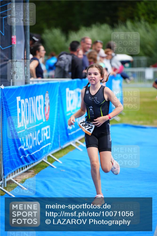 30.08.2026 - Elbe Triathlon Hamburg LAZAROV Photography http://msf.ph/oto/10071056 30.08.2026 12:56:16 Ziel 1834 meine-sportfotos.de