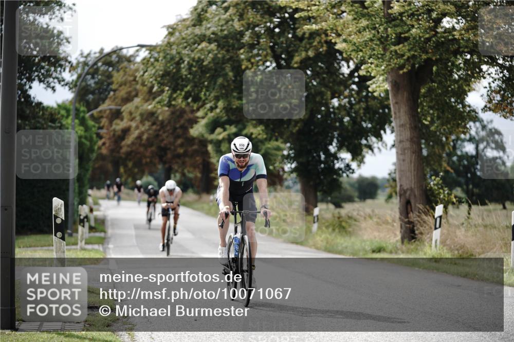 30.08.2026 - Elbe Triathlon Hamburg Michael Burmester http://msf.ph/oto/10071067 30.08.2026 10:01:14 Radfahren 533, 650, 700 meine-sportfotos.de