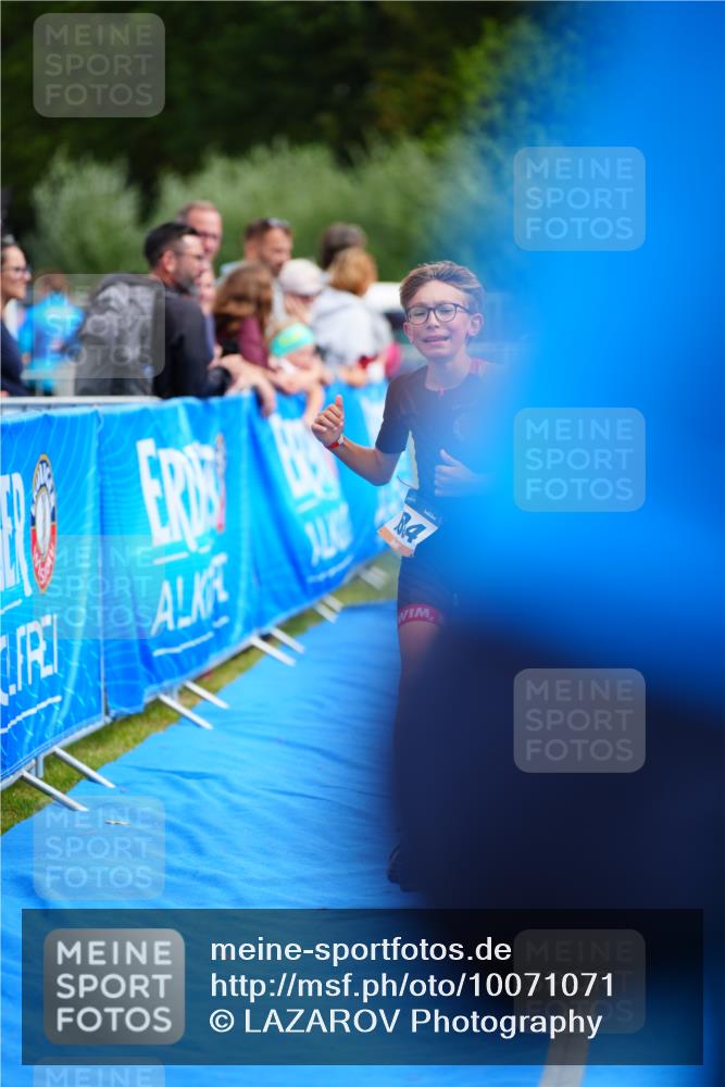30.08.2026 - Elbe Triathlon Hamburg LAZAROV Photography http://msf.ph/oto/10071071 30.08.2026 12:56:18 Ziel 1834 meine-sportfotos.de