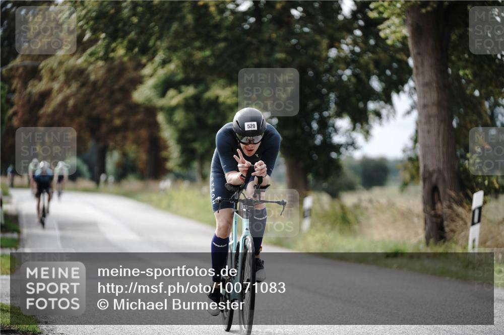 30.08.2026 - Elbe Triathlon Hamburg Michael Burmester http://msf.ph/oto/10071083 30.08.2026 10:01:25 Radfahren 264, 520, 556, 864 meine-sportfotos.de