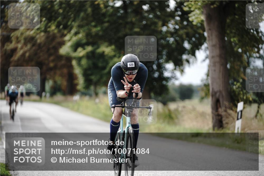 30.08.2026 - Elbe Triathlon Hamburg Michael Burmester http://msf.ph/oto/10071084 30.08.2026 10:01:25 Radfahren 264, 520, 556, 864 meine-sportfotos.de