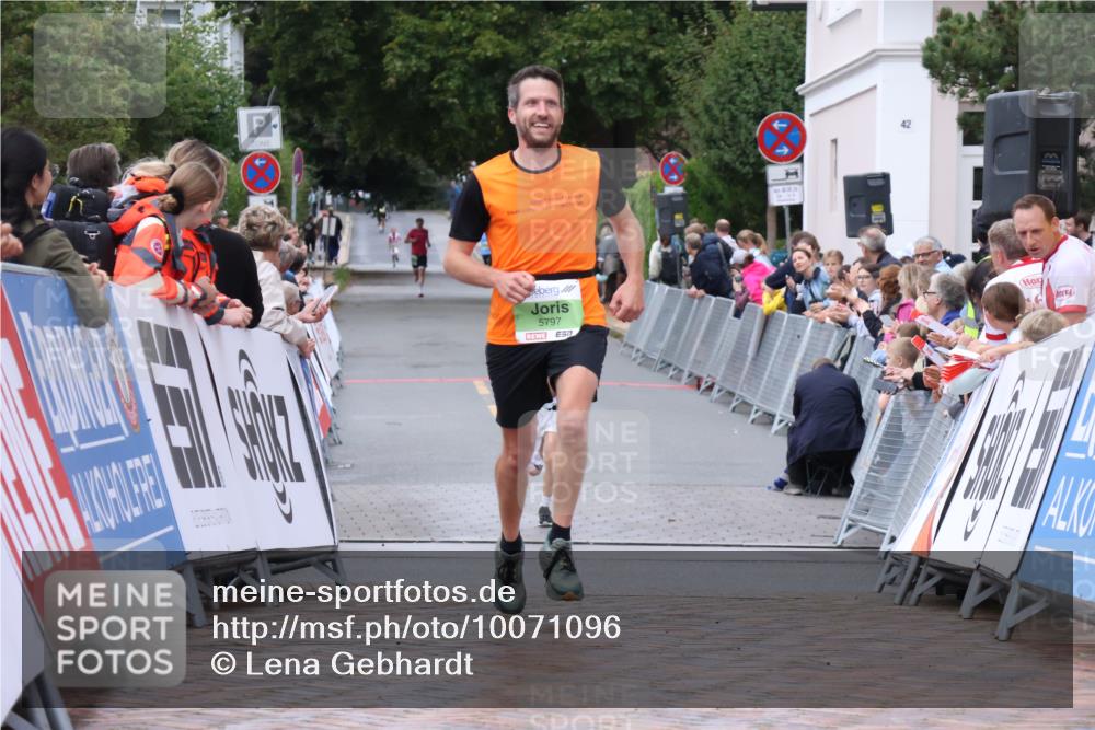 30.08.2026 - Blankeneser Heldenlauf Lena Gebhardt http://msf.ph/oto/10071096 30.08.2026 10:10:42 Ziel 5797 meine-sportfotos.de