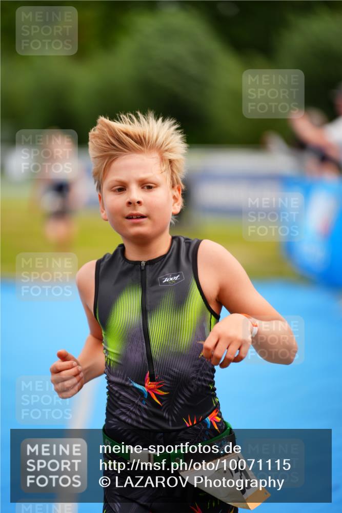 30.08.2026 - Elbe Triathlon Hamburg LAZAROV Photography http://msf.ph/oto/10071115 30.08.2026 12:56:50 Ziel 1835, 1848 meine-sportfotos.de
