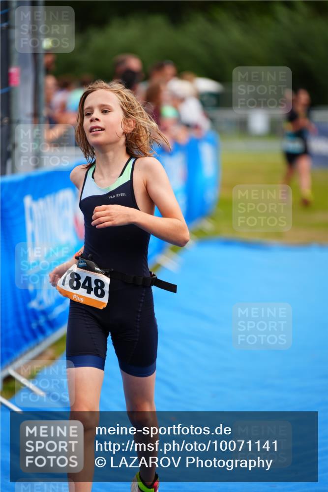 30.08.2026 - Elbe Triathlon Hamburg LAZAROV Photography http://msf.ph/oto/10071141 30.08.2026 12:56:54 Ziel 1608, 1832, 1848 meine-sportfotos.de