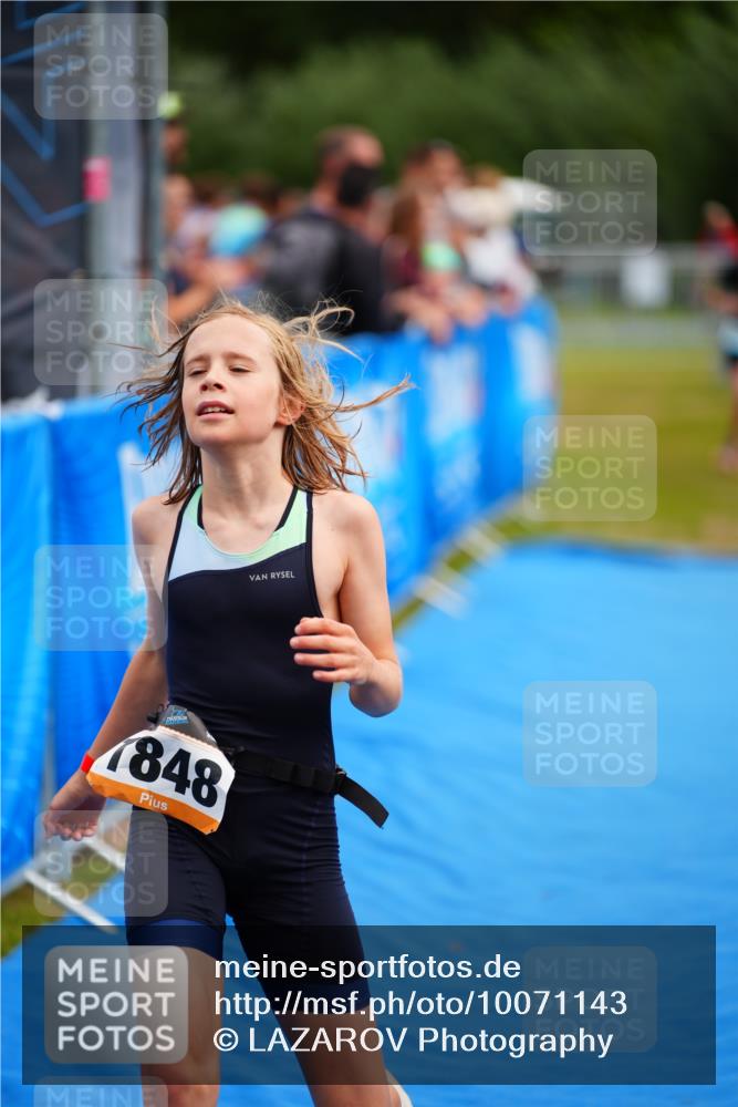 30.08.2026 - Elbe Triathlon Hamburg LAZAROV Photography http://msf.ph/oto/10071143 30.08.2026 12:56:54 Ziel 1608, 1832, 1848 meine-sportfotos.de