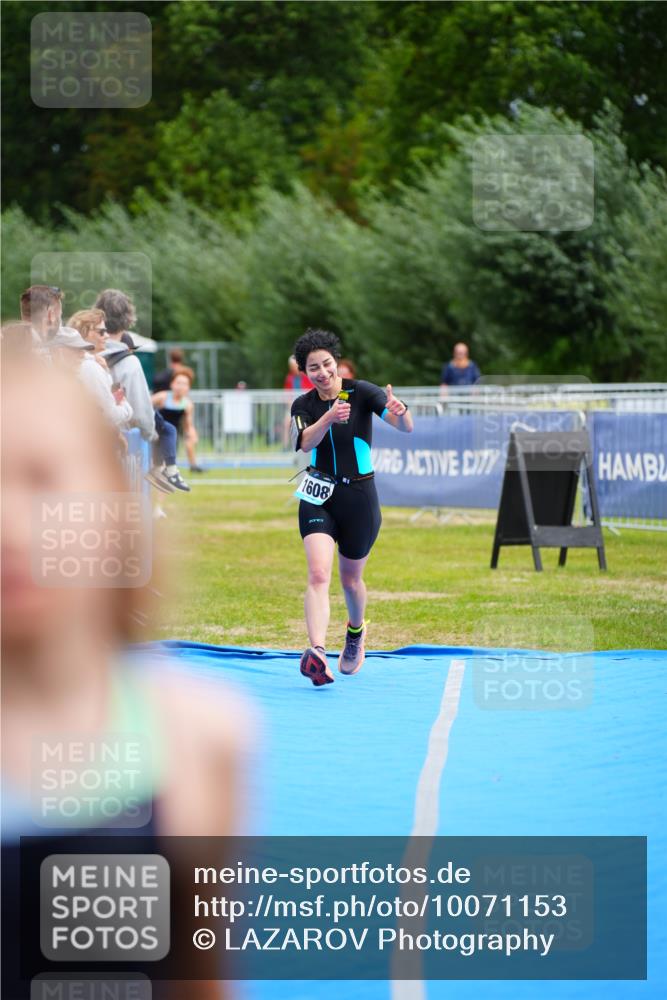30.08.2026 - Elbe Triathlon Hamburg LAZAROV Photography http://msf.ph/oto/10071153 30.08.2026 12:56:56 Ziel 1608, 1832, 1848 meine-sportfotos.de