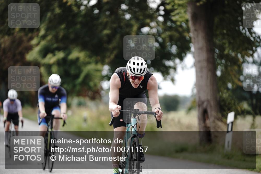 30.08.2026 - Elbe Triathlon Hamburg Michael Burmester http://msf.ph/oto/10071157 30.08.2026 10:02:06 Radfahren 438, 552, 622, 640, 702, 704, 915, 940 meine-sportfotos.de