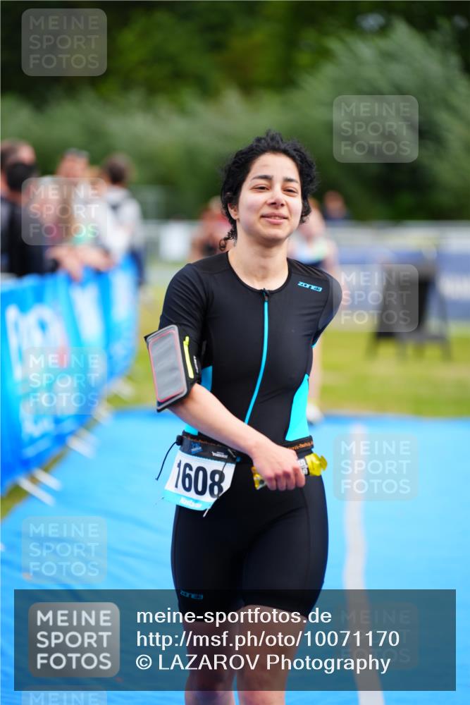 30.08.2026 - Elbe Triathlon Hamburg LAZAROV Photography http://msf.ph/oto/10071170 30.08.2026 12:57:00 Ziel 1608, 1832, 1858 meine-sportfotos.de