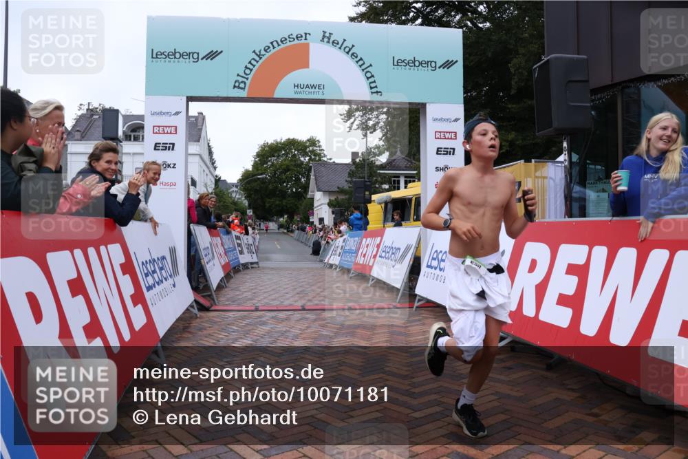 30.08.2026 - Blankeneser Heldenlauf Lena Gebhardt http://msf.ph/oto/10071181 30.08.2026 10:10:49 Ziel 5149, 5797 meine-sportfotos.de