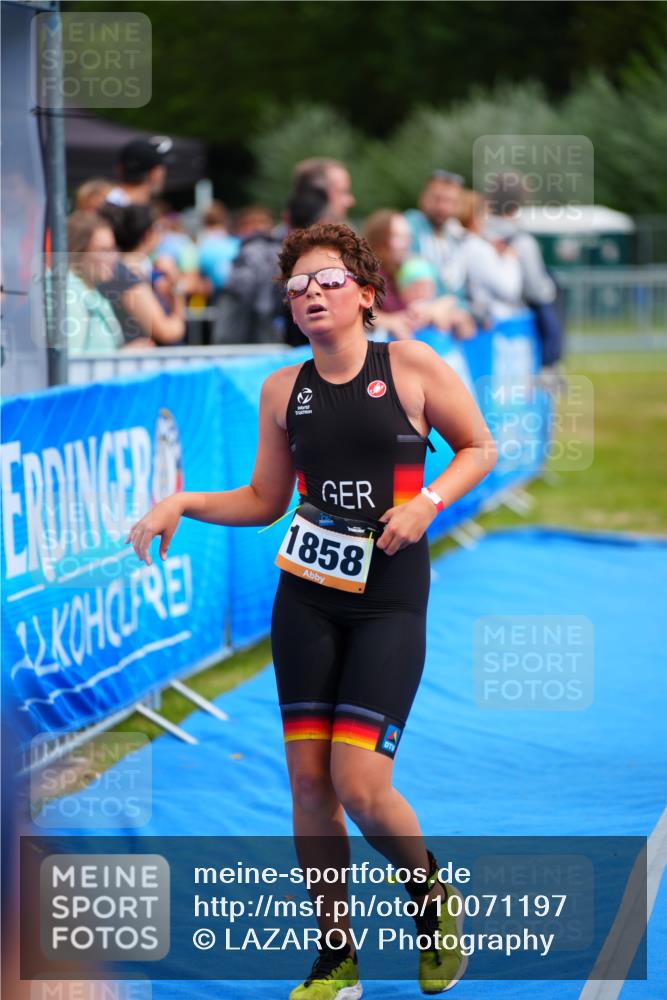 30.08.2026 - Elbe Triathlon Hamburg LAZAROV Photography http://msf.ph/oto/10071197 30.08.2026 12:57:07 Ziel 1858 meine-sportfotos.de