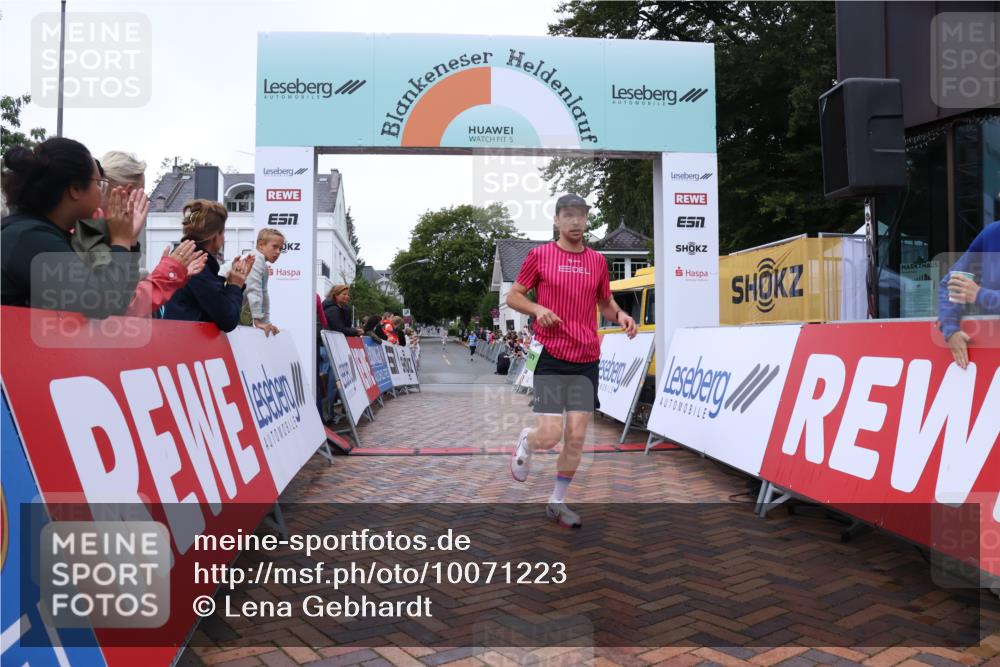 30.08.2026 - Blankeneser Heldenlauf Lena Gebhardt http://msf.ph/oto/10071223 30.08.2026 10:11:03 Ziel 5544 meine-sportfotos.de