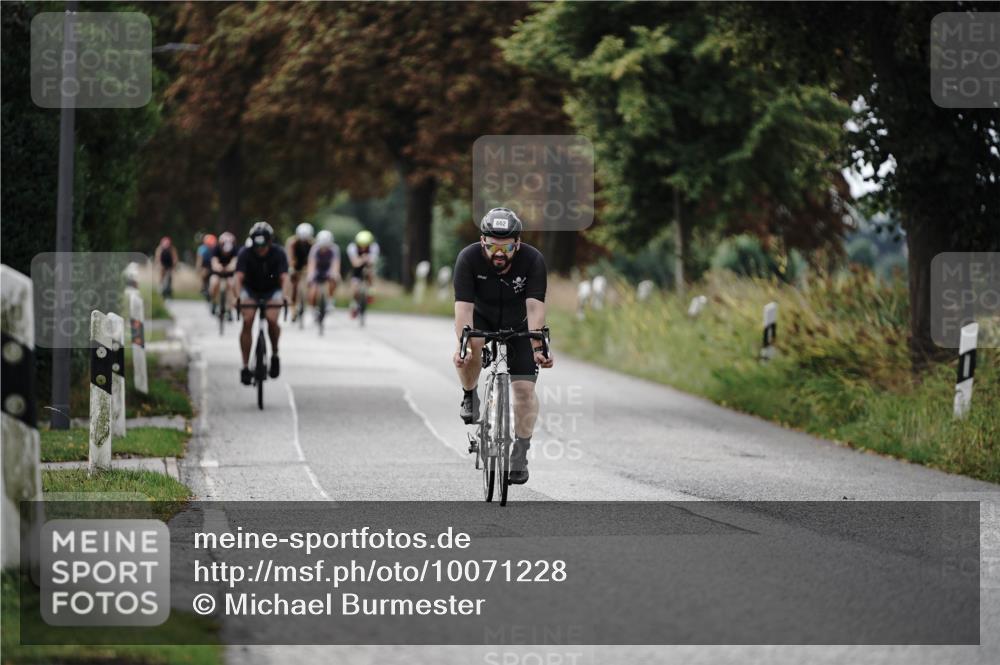 30.08.2026 - Elbe Triathlon Hamburg Michael Burmester http://msf.ph/oto/10071228 30.08.2026 10:02:47 Radfahren 662, 670, 674, 774, 870 meine-sportfotos.de