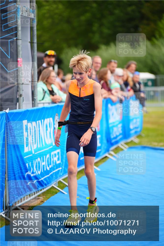 30.08.2026 - Elbe Triathlon Hamburg LAZAROV Photography http://msf.ph/oto/10071271 30.08.2026 12:57:44 Ziel 1792 meine-sportfotos.de