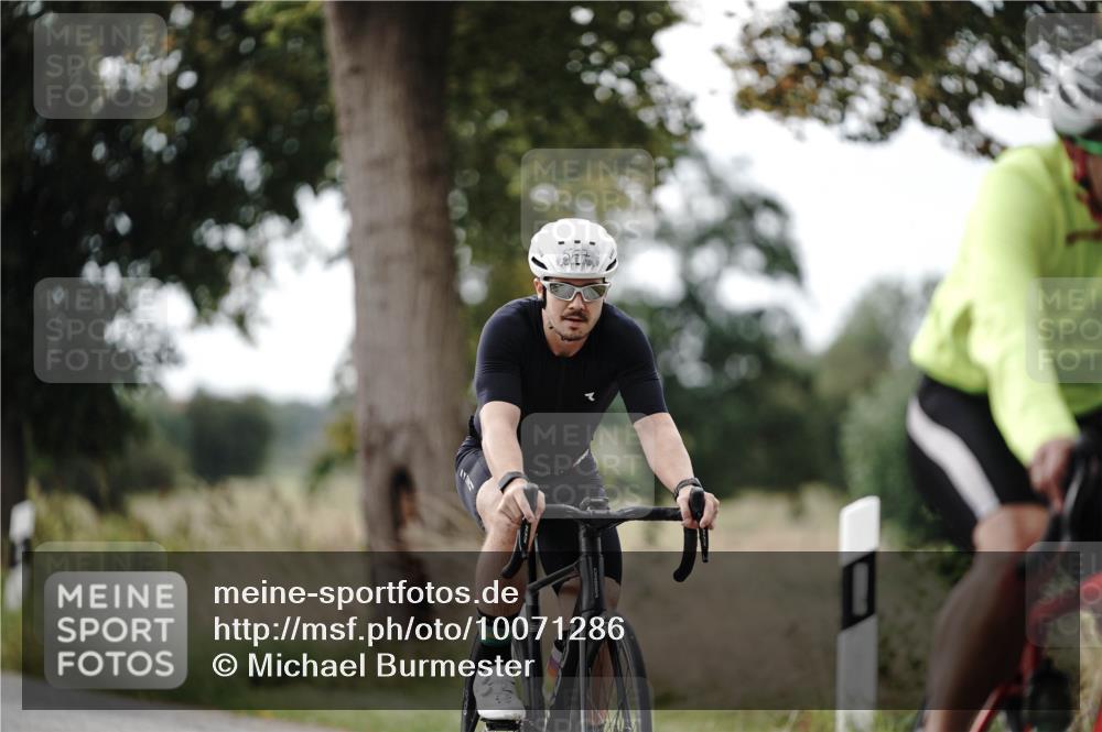 30.08.2026 - Elbe Triathlon Hamburg Michael Burmester http://msf.ph/oto/10071286 30.08.2026 10:03:12 Radfahren 484, 567, 666, 857 meine-sportfotos.de