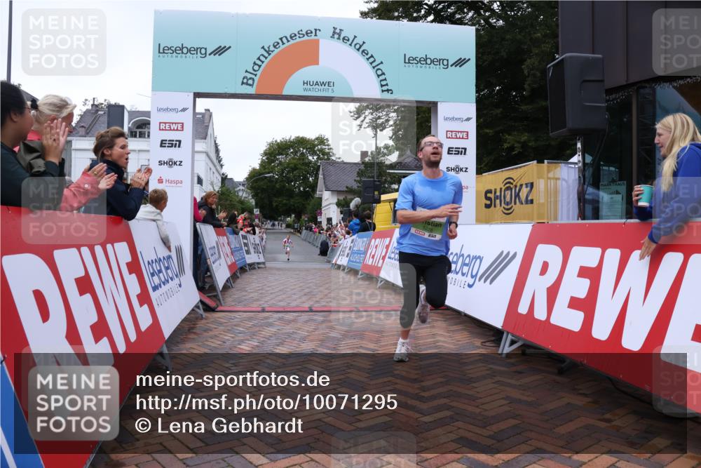 30.08.2026 - Blankeneser Heldenlauf Lena Gebhardt http://msf.ph/oto/10071295 30.08.2026 10:11:10 Ziel 5228, 5544 meine-sportfotos.de