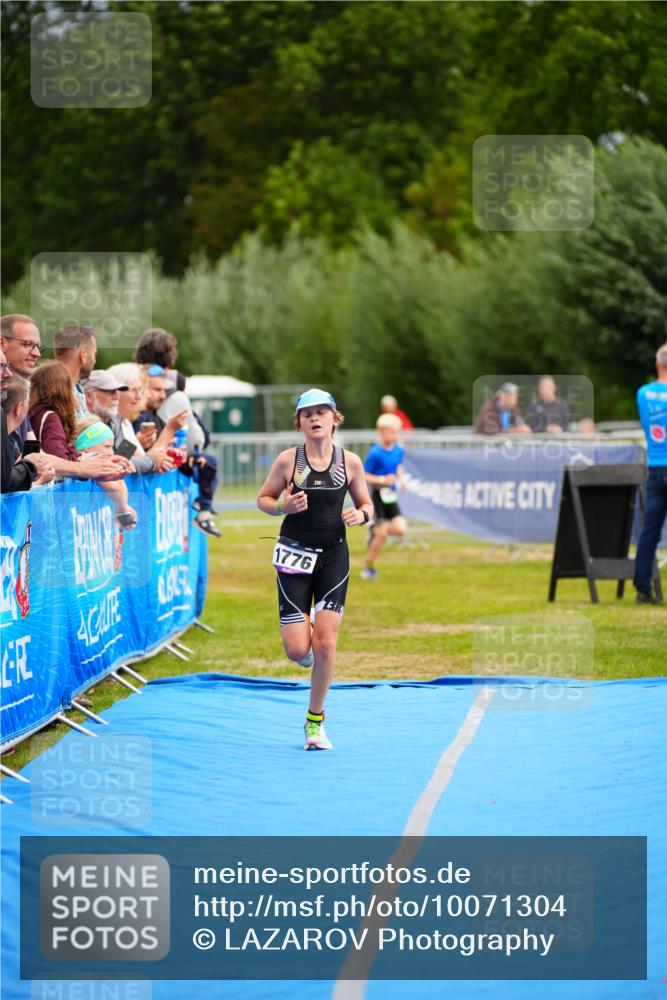 30.08.2026 - Elbe Triathlon Hamburg LAZAROV Photography http://msf.ph/oto/10071304 30.08.2026 12:57:57 Ziel 1776 meine-sportfotos.de